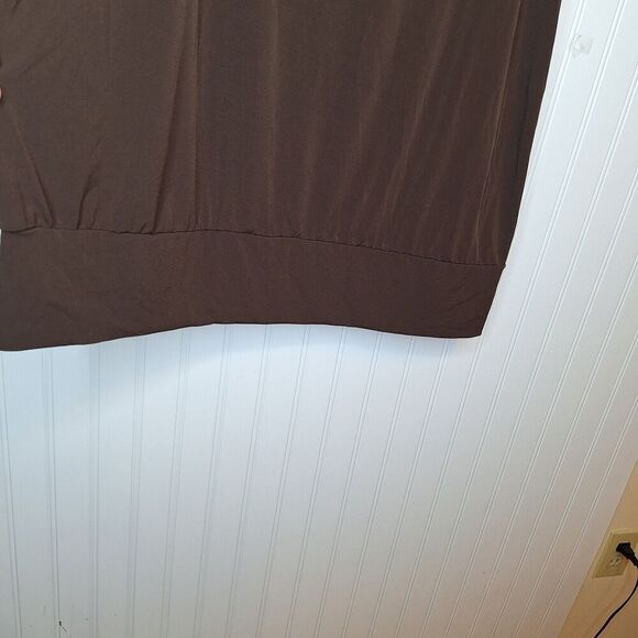 Cato Woman Size 22/24W Tunic Top Brown Crochet Back Neckline Relaxed‎ Stretch - Picture 8 of 11